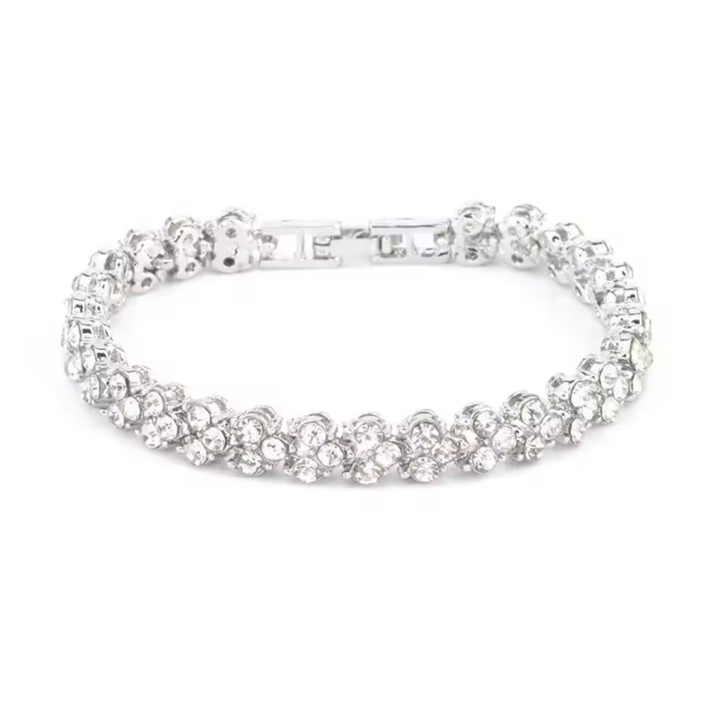 NWT Gorgeous Luxurious Silver Gemstone Rhinestone Bracelet Gift